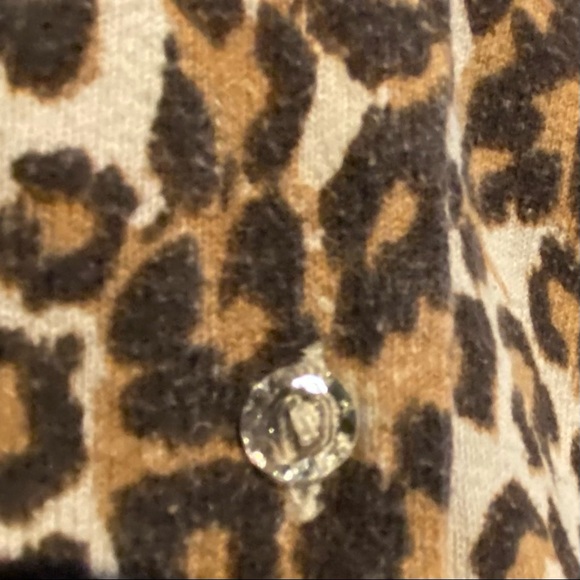 Size 14 leopard print cardigan sweater with glass buttons. - Picture 3 of 5